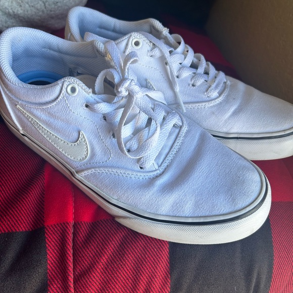 Nike Women's White Canvas Sneakers - Picture 1 of 5